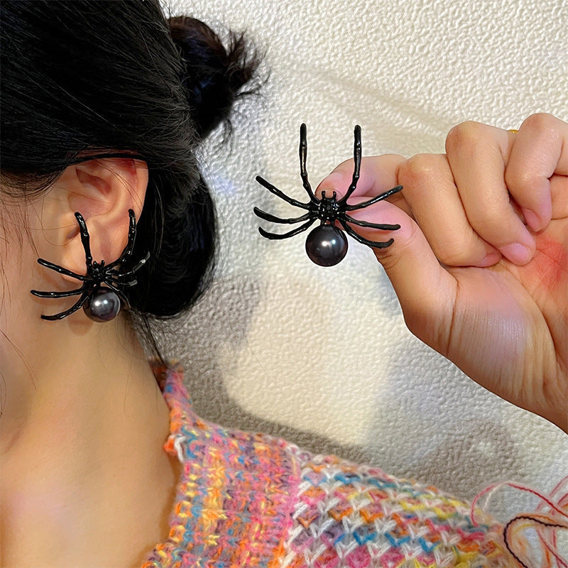 😜Realistic Mini Black Fly Earrings – The Ultimate Halloween Surprise!🎃