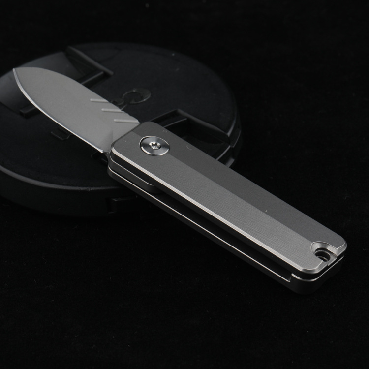 Titanium Magnetic Fidget Utility Knife