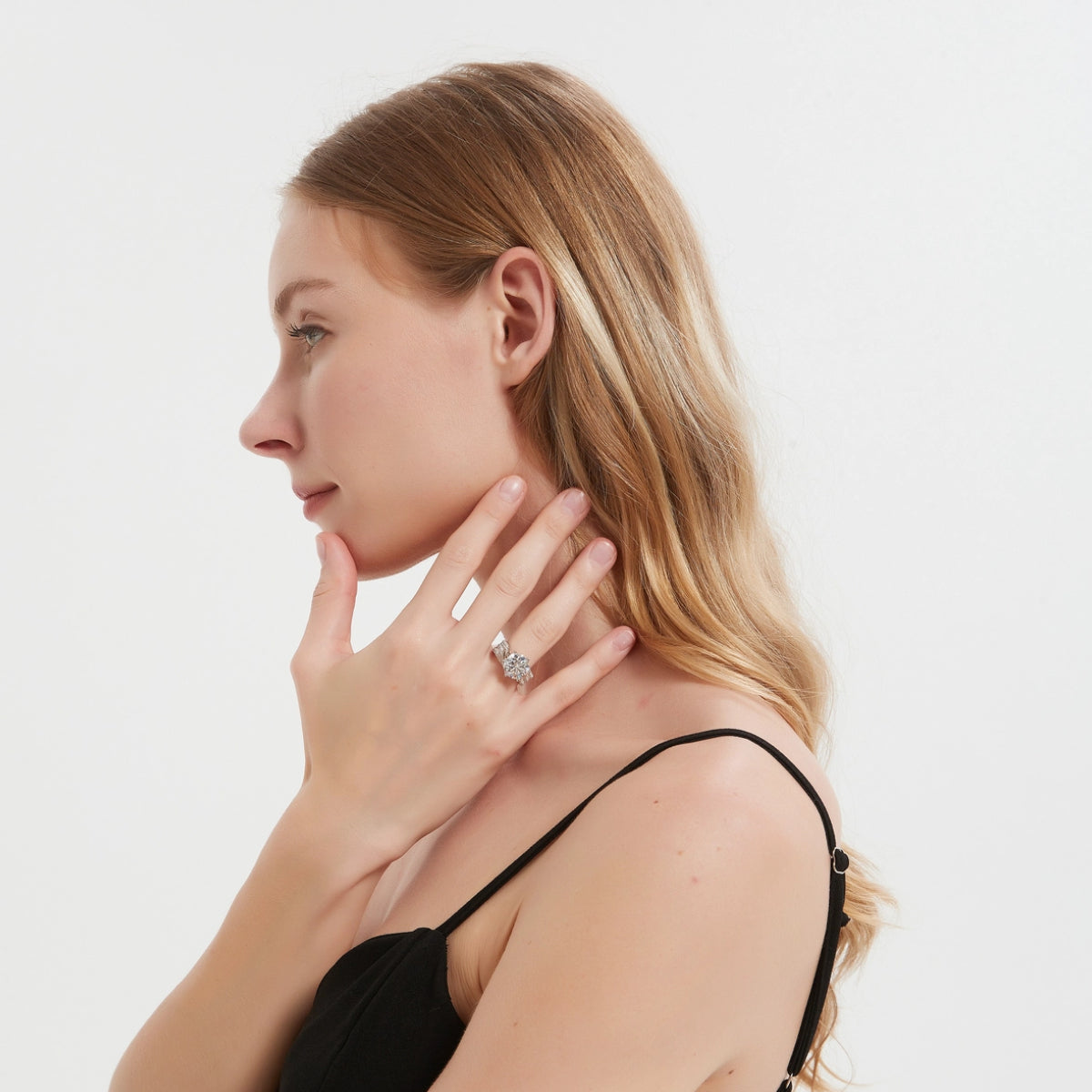 🔥Hot Sale💎S925 Luxury Moissanite Ring🎉