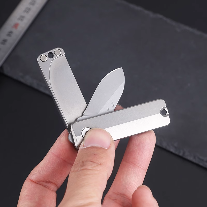 Titanium Magnetic Fidget Utility Knife