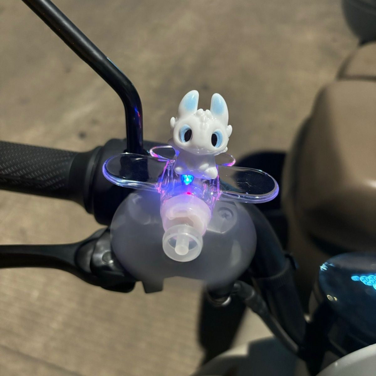 🔥 $9.99 On Sale Only Today✨Wind-powered Spinning Mini Airplane🛫