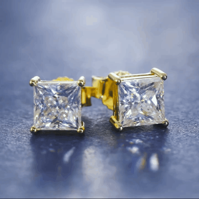 🔥Hot Sale🎁Princess Cut Moissanite Stud Earrings💎